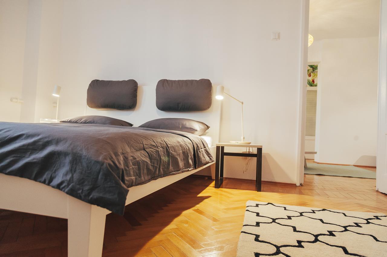 Old Town View Apartment บูคาเรสต์ ภายนอก รูปภาพ